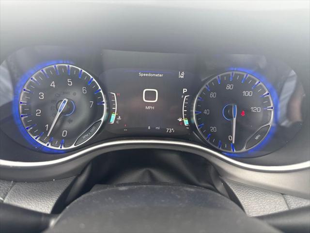 2027 Chrysler Pacifica Select