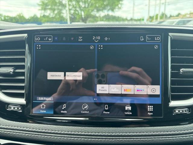 2027 Chrysler Pacifica Select