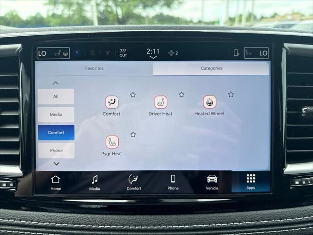 2027 Chrysler Pacifica Select