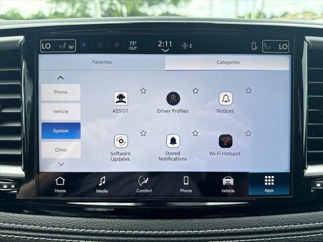 2027 Chrysler Pacifica Select