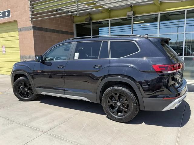 2024 Volkswagen Atlas 2.0T Peak Edition SEL