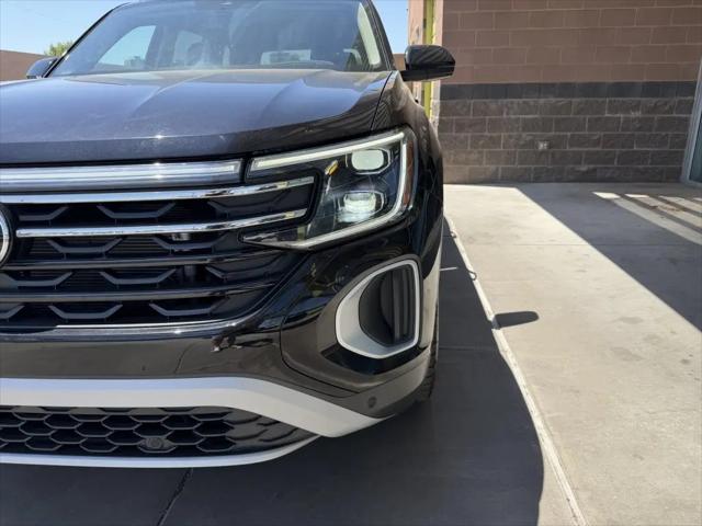 2024 Volkswagen Atlas 2.0T Peak Edition SEL