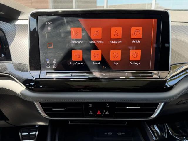 2024 Volkswagen Atlas 2.0T Peak Edition SEL