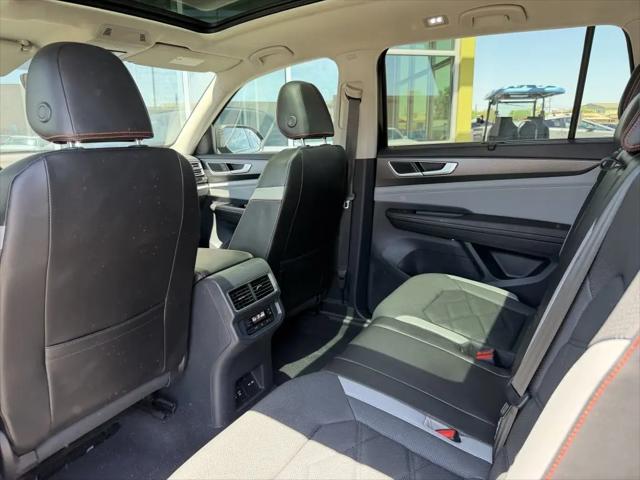 2024 Volkswagen Atlas 2.0T Peak Edition SEL