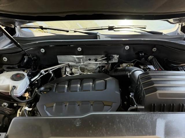 2024 Volkswagen Atlas 2.0T Peak Edition SEL