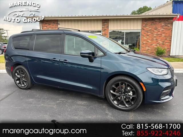 2023 Chrysler Pacifica Touring L for sale in Marengo, IL