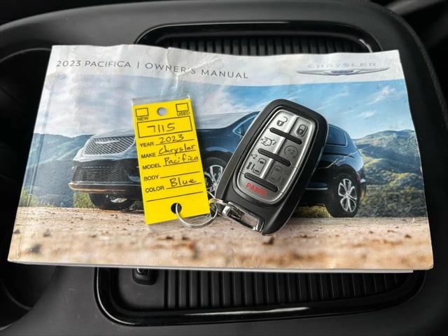 2023 Chrysler Pacifica Touring L
