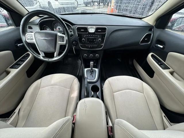 2013 Chrysler 200 Touring