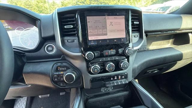 2025 Ram 1500 Big Horn Crew Cab 4x4 64 Box