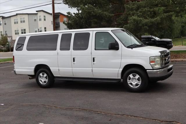 2010 Ford E-350 Super Duty XLT