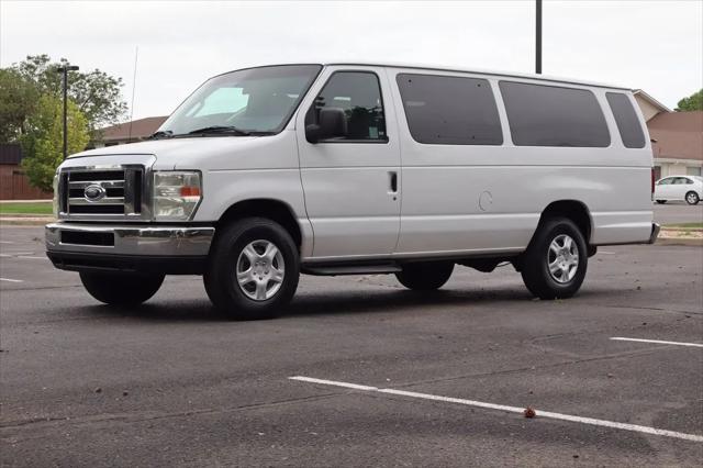 2010 Ford E-350 Super Duty XLT