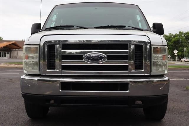 2010 Ford E-350 Super Duty XLT