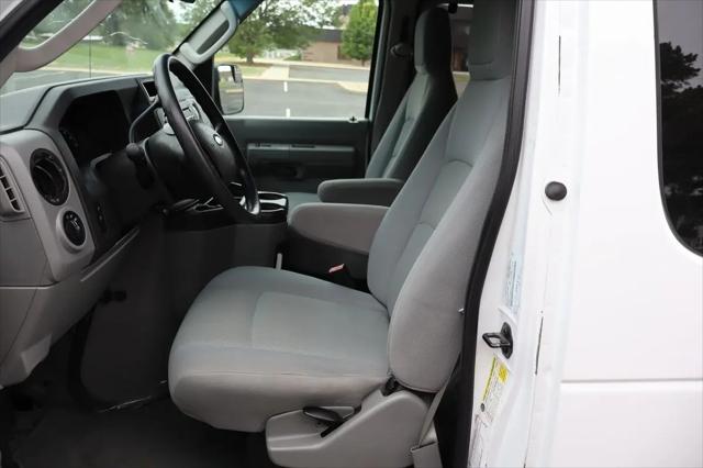2010 Ford E-350 Super Duty XLT