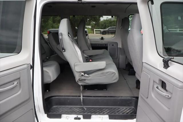 2010 Ford E-350 Super Duty XLT