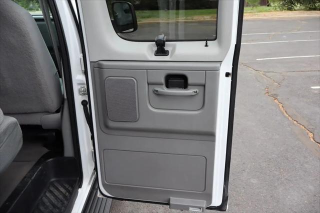 2010 Ford E-350 Super Duty XLT