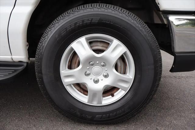 2010 Ford E-350 Super Duty XLT