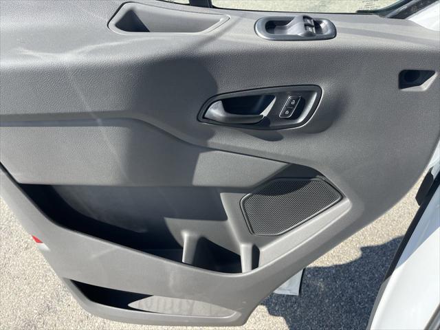 2026 Ford Transit Cargo Van T-150 130 LW RF SLID