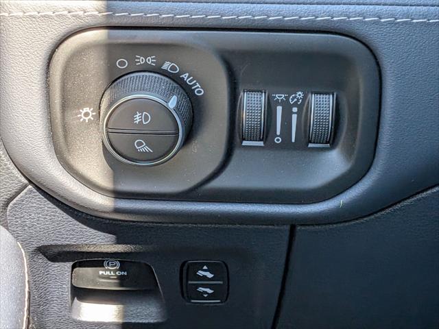 2022 Ram 1500 Limited Crew Cab 4x4 57 Box