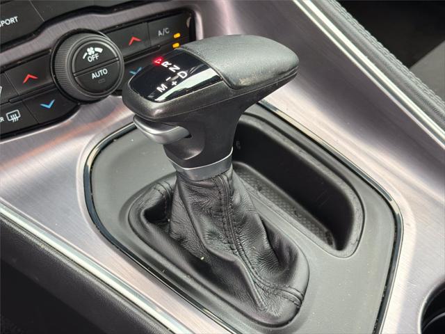 2017 Dodge Challenger SXT