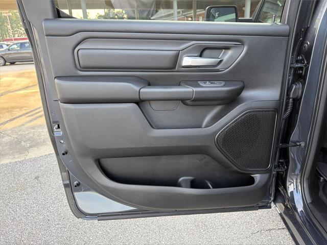 2026 Ram 1500 Express Crew Cab 4x2 5'7" Box