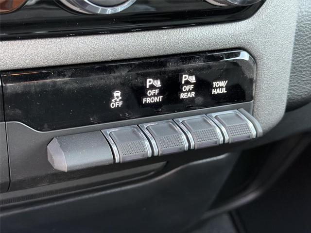2026 Ram 1500 Express Crew Cab 4x2 5'7" Box