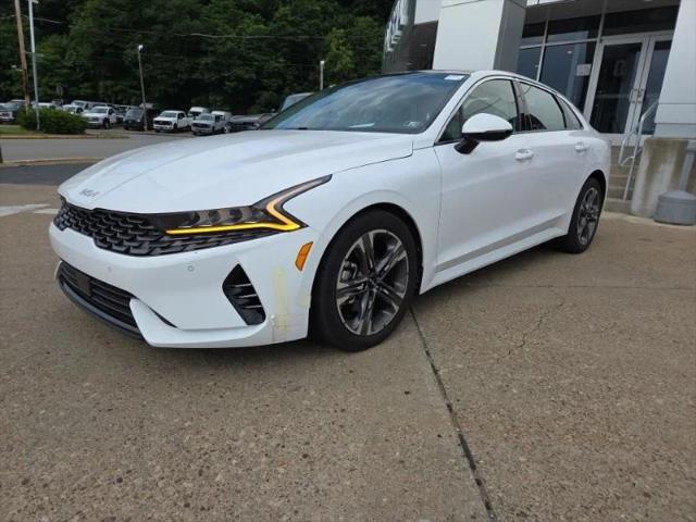 2022 Kia K5 EX
