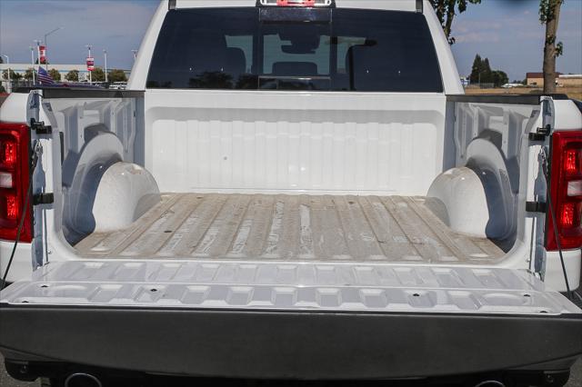 2026 Ram 1500 Laramie Crew Cab 4x4 5'7" Box