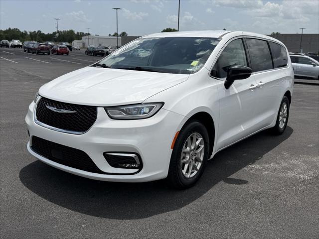 2024 Chrysler Pacifica Touring L for sale in Joplin, MO
