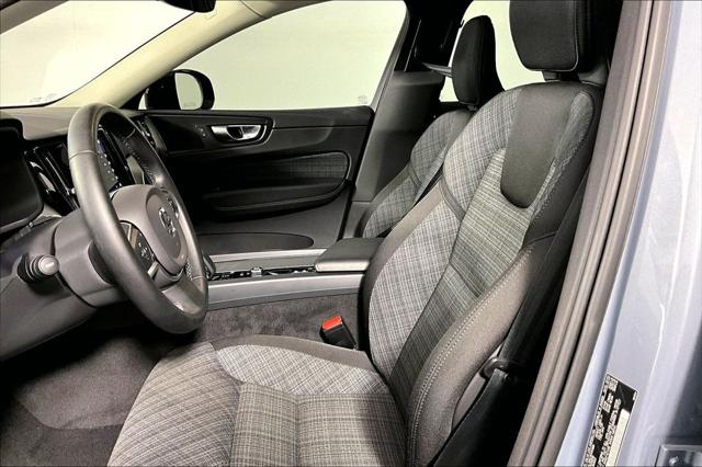 2024 Volvo XC60 Core - Photo 13