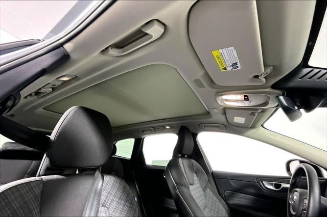 2024 Volvo XC60 Core - Photo 22