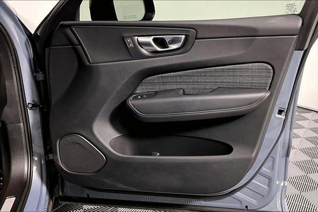 2024 Volvo XC60 Core - Photo 24