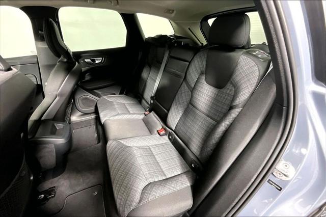 2024 Volvo XC60 Core - Photo 26