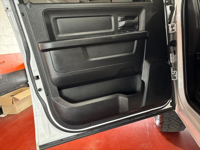 2019 Ram 1500 Classic Express Quad Cab 4x4 6'4" Box