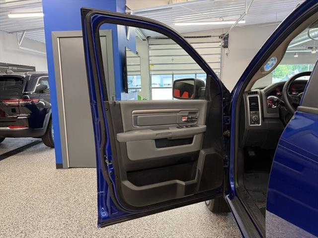 2017 Ram 1500 Big Horn Crew Cab 4x4 57 Box