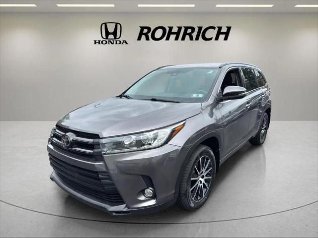 2017 Toyota Highlander SE for sale in Pittsburgh, PA
