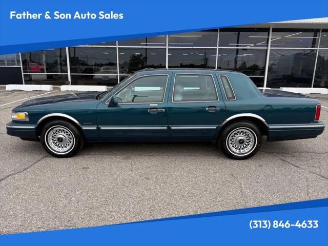 1997 Lincoln Town Car Executive for sale in Dearborn, MI