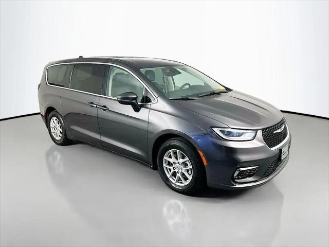 2023 Chrysler Pacifica Touring L for sale in Kernersville, NC