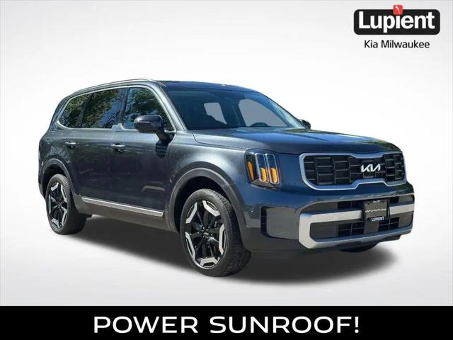 2024 Kia Telluride S for sale in Glendale, WI