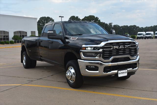 2026 RAM Ram 3500 RAM 3500 TRADESMAN CREW CAB 4X4 8 BOX