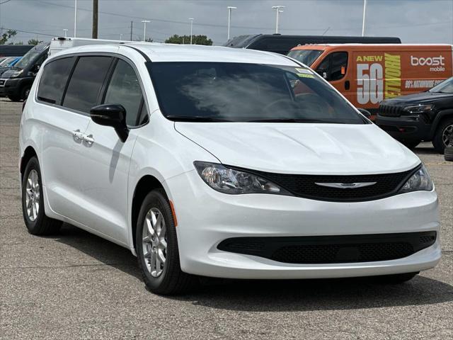2027 Chrysler Pacifica LX for sale in Sterling Heights, MI