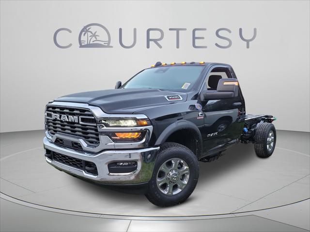 2026 RAM Ram 3500 Chassis Cab RAM 3500 BIG HORN CHASSIS REGULAR CAB 4X4 60 CA