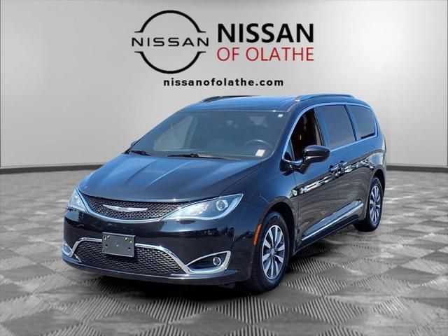 2020 Chrysler Pacifica 35th Anniversary Touring L Plus for sale in Olathe, KS