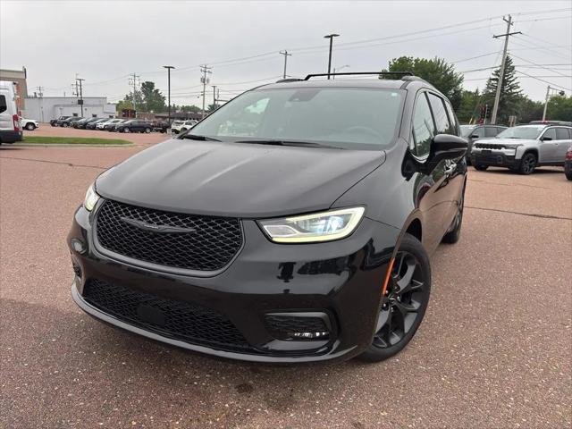 2025 Chrysler Pacifica Limited for sale in Wausau, WI