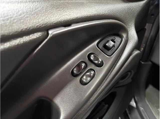 2004 Ford Mustang Mach 1