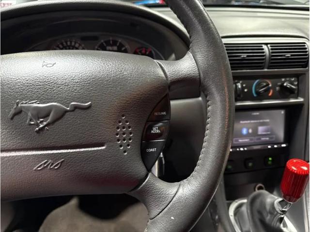 2004 Ford Mustang Mach 1