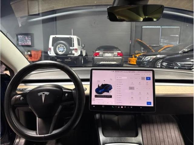 2022 Tesla Model 3 Long Range Dual Motor All-Wheel Drive