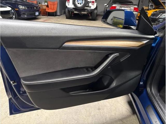 2022 Tesla Model 3 Long Range Dual Motor All-Wheel Drive