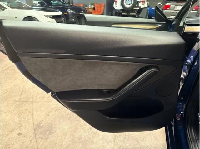 2022 Tesla Model 3 Long Range Dual Motor All-Wheel Drive
