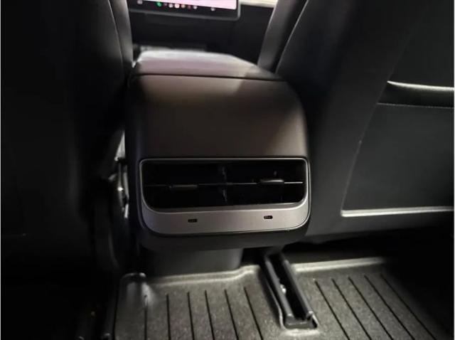 2022 Tesla Model 3 Long Range Dual Motor All-Wheel Drive