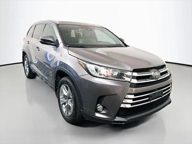 2018 Toyota Highlander Limited Platinum for sale in Shiloh, IL